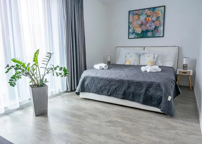 Daire Apartman Senec